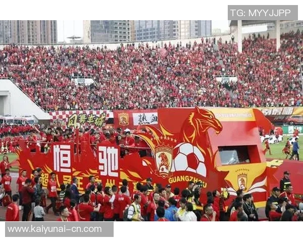 恒大与国安激战7月13日争夺中超冠军争先恐后精彩纷呈