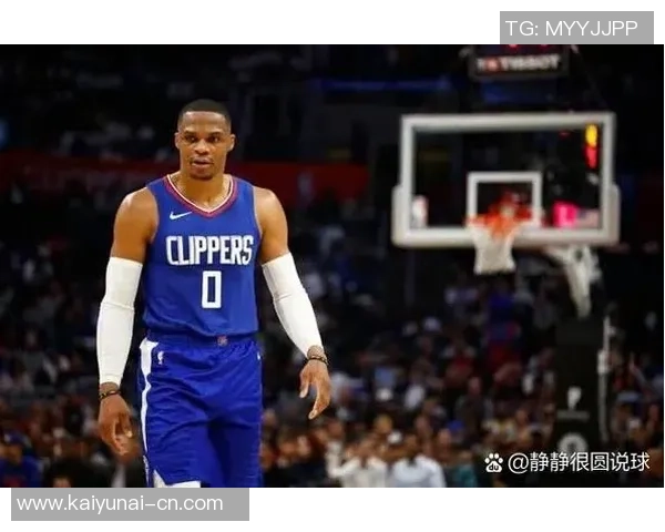 拉塞尔威斯布鲁克的篮球传奇与职业生涯的精彩瞬间回顾